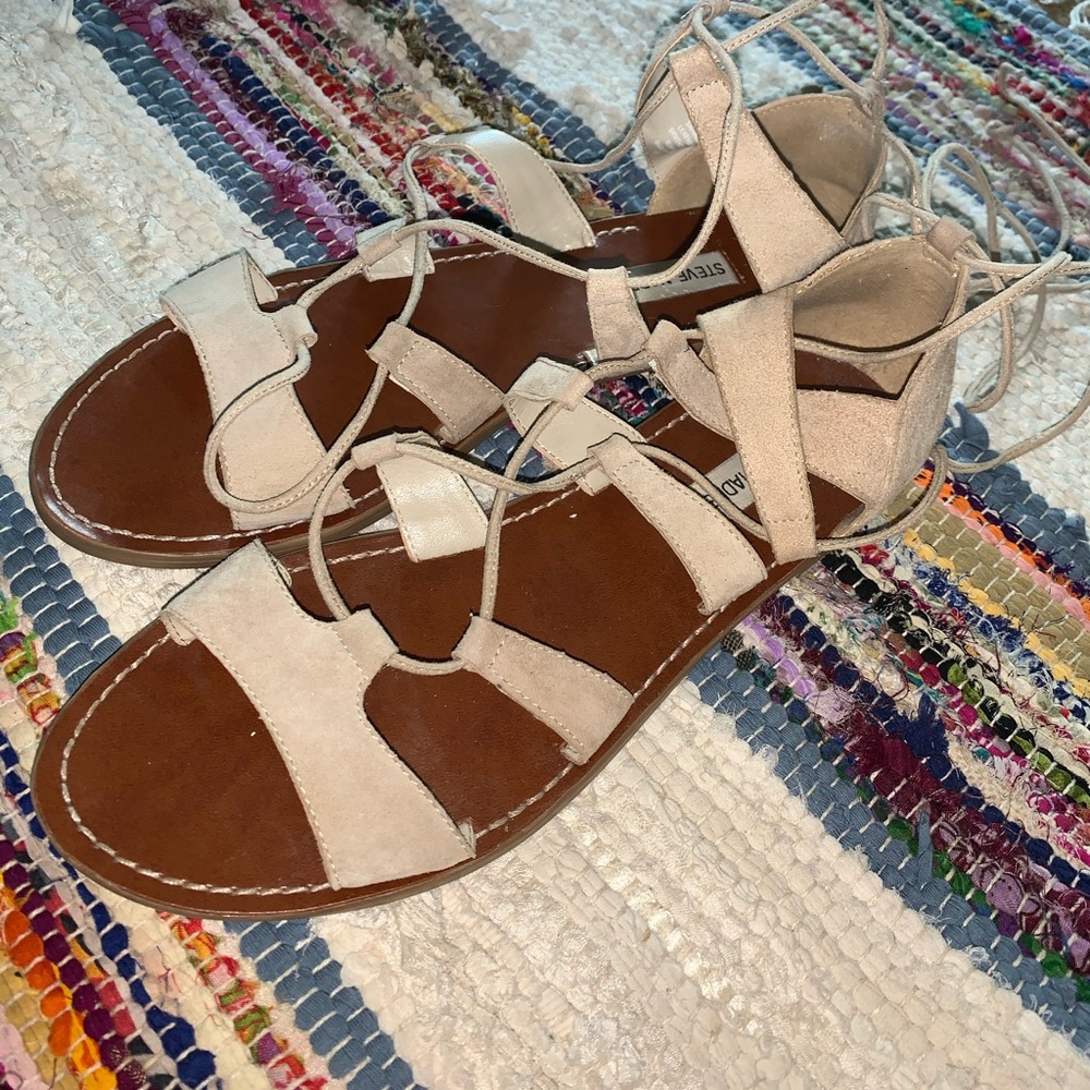 Steve Madden tie sandals